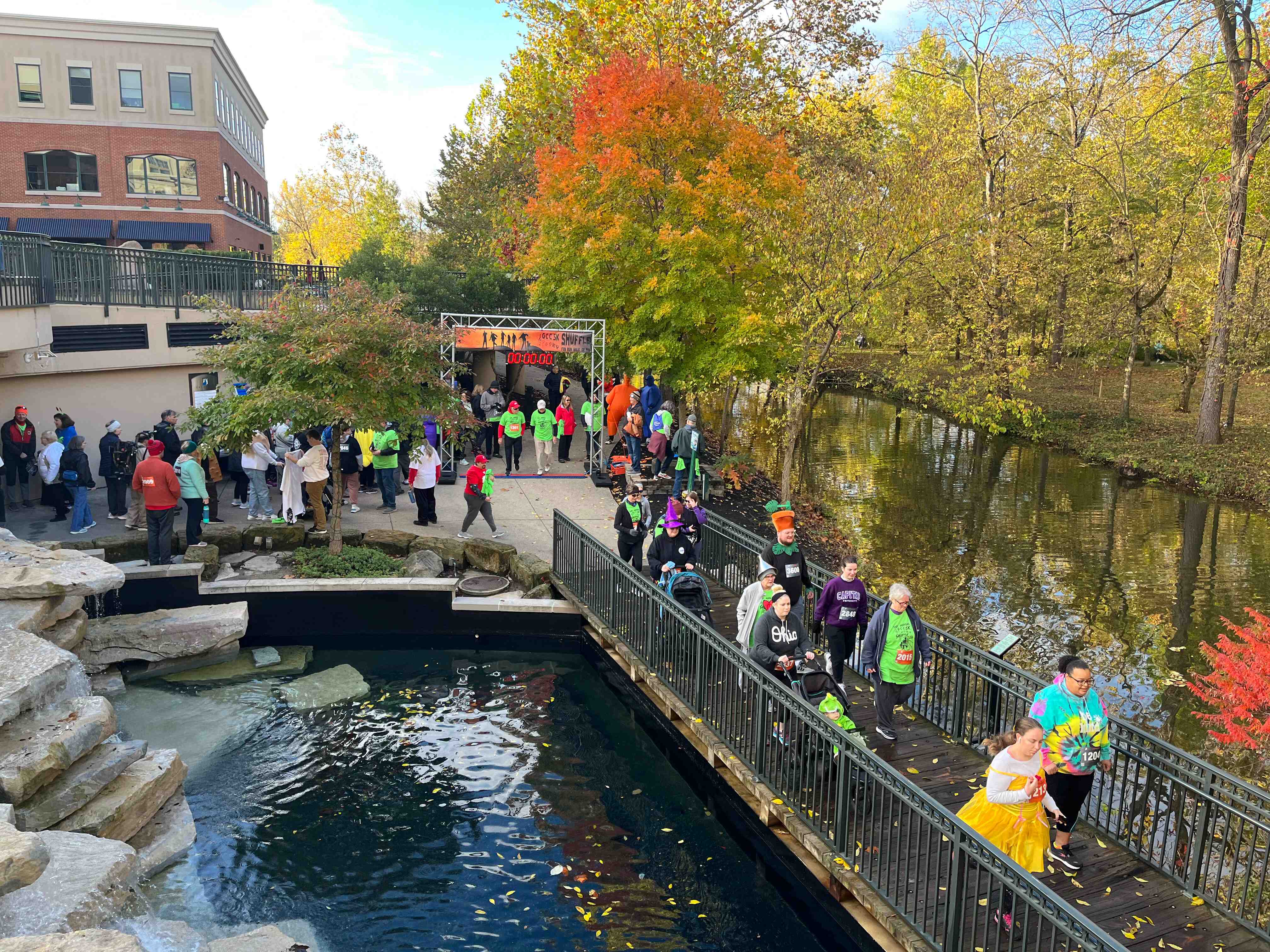 a wide shot image of Creekside in Gahanna Ohio where the spooky shuffle 5k is held